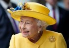 İngiliz adam, yanlışlıkla Kraliçe Elizabeth'e ait olduğunu iddia ettiği bastonu satmaya çalıştığı için hapis cezasına çarptırıldı