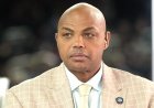 Charles Barkley, Jimmy Kimmel'in yerinde olsaydı Epstein'ın sözleri üzerine Aaron Rodgers'ın suratına yumruk atacağını söyledi