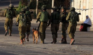 İsrail güçleri, K9 biriminin Gazze'deki takas evlerinde Hamas silahlarını ortaya çıkardığı görüntüleri ortaya çıkardı
