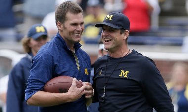 Gömleksiz Tom Brady, Michigan'ın Rose Bowl galibiyeti için çılgına döndü: 'OMFG'
