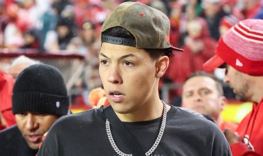 Jackson Mahomes, Kansas davasındaki ağır suç suçlamalarının düşürüldüğünü görüyor