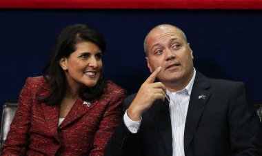 Nikki Haley'nin kocasının adını değiştirmeyle ilgili kitap itirafı yeniden ortaya çıkıyor: 'Michael'a benziyor'