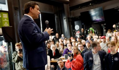DeSantis, toplantı sonrasında başkanlık yarışından çekileceği yönündeki söylentileri yalanladı: 'Tamamen yalan'