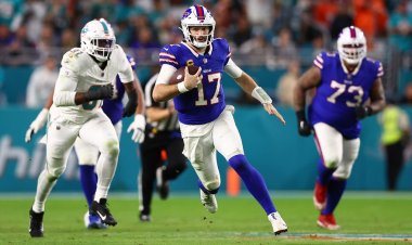 Bills, Dolphins'e karşı 2 numaralı seribaşı olan AFC East'i kazanmak için ikinci yarıda hücuma geçti