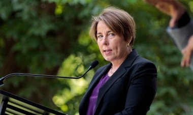 Massachusetts Valisi Healey, beklenen açığın ortasında 375 milyon dolarlık bütçe kesintisi yapacağını duyurdu