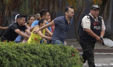 Ekvador cumhurbaşkanı, ABD büyükelçiliğinin Amerikalıların güvenliğine yönelik tehditleri izlemesi nedeniyle 'iç silahlı çatışma' ilan etti