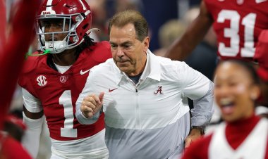 Alabama'lı Nick Saban futbol antrenörlüğünden emekli oluyor