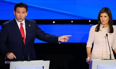 Trump kendini savunmak için orada değildi ancak DeSantis-Haley Iowa tartışmasından nispeten zarar görmeden ayrıldı