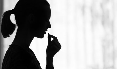 Yeni bir rapora göre, gençlerde aşırı dozda uyuşturucu, esas olarak fentanil zehirlenmesinden kaynaklanarak rekor seviyeye ulaştı
