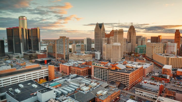 Detroit'i Kanada'ya bağlayan yeni köprü 2025 sonbaharına kadar ertelendi