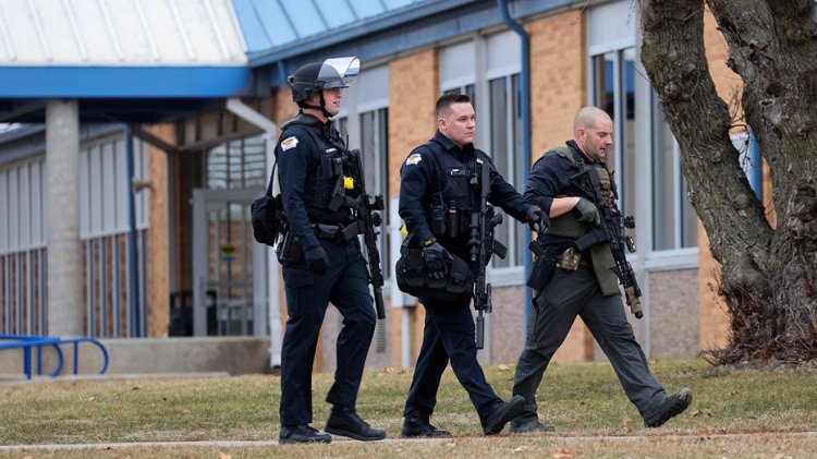 Perry, Iowa, lisede silahlı saldırıda çok sayıda kişi yaralandı: polis