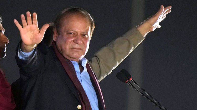 Pakistan Yüksek Mahkemesi hüküm giymiş politikacılara yönelik ömür boyu yasağı kaldırdı ve Navaz Şerif'in yolunu açtı
