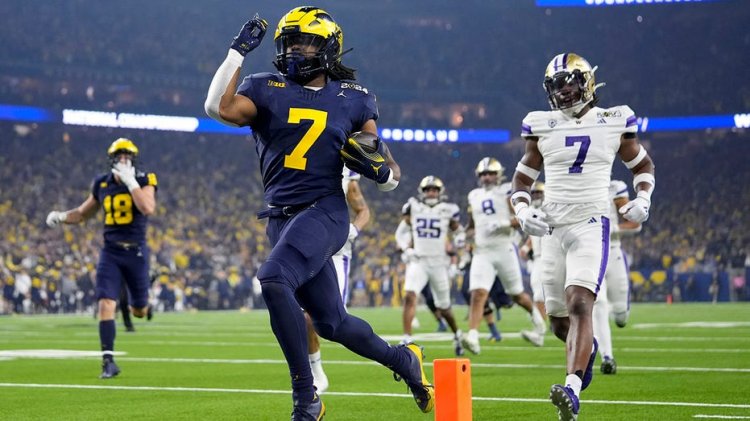 Michigan'lı Donovan Edwards Ulusal Şampiyonaya 1. çeyrekte 2 gol atarak başladı