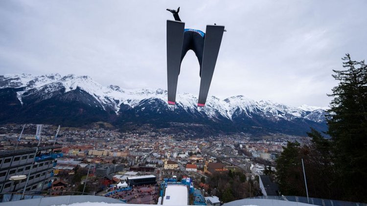 Avusturya'nın popüler kayak bölgesinde teleferik kazasında 4 kişi yaralandı