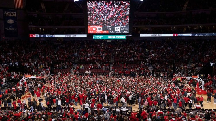 1 Numaralı Purdue ve 2 Numaralı Houston, üniversite basketbolunda yaşanan büyük yenilgiler nedeniyle bocalıyor