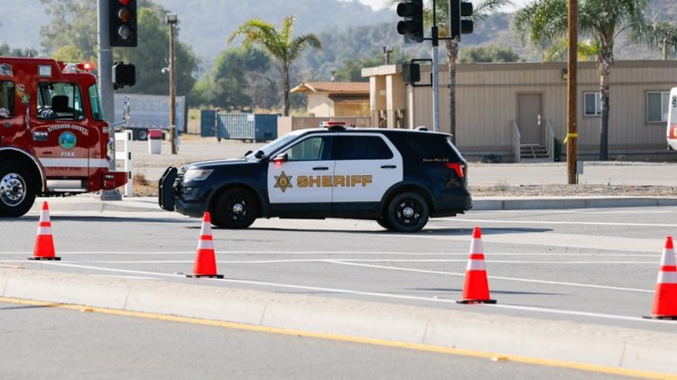 'Saldırı tüfeği' taşıyan Kaliforniyalı şüpheli, milletvekillerine ateş açtıktan sonra kurşun geçirmez yelekle öldürüldü
