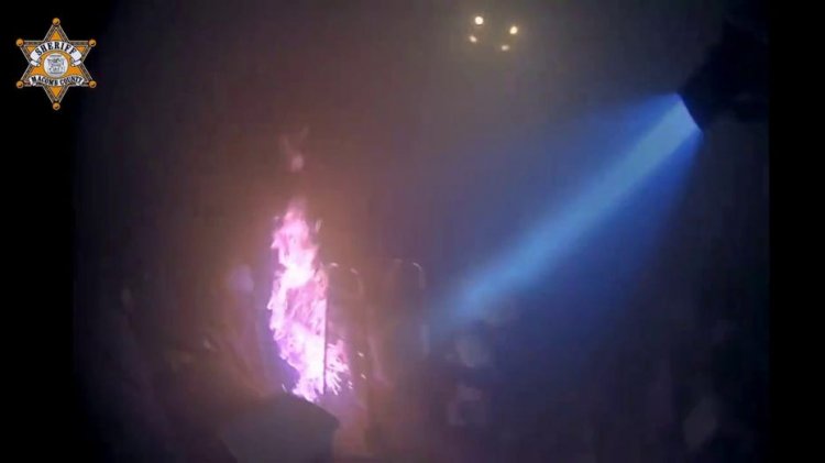 Kahraman şerif yardımcıları canlı canlı yanan adamı kurtardı: video