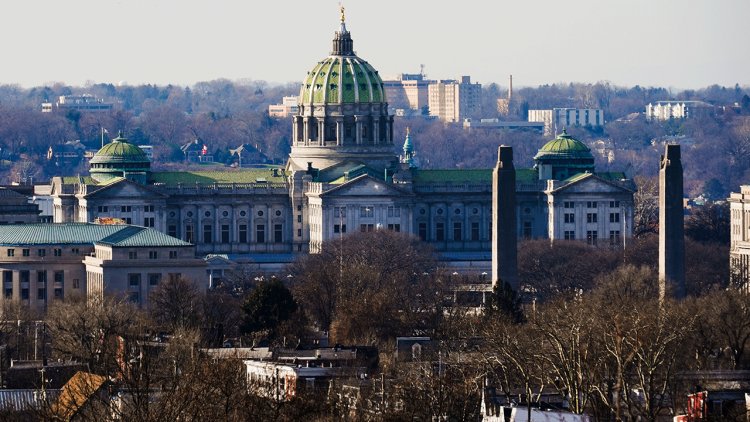 Demokratların desteklediği rapor, Pennsylvania'nın bölgelere eğitim fonu olarak 5 milyar dolar borcu olduğunu iddia ediyor